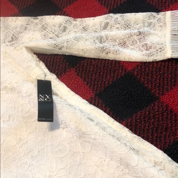 White lace New York and company dress - Picture 5 of 5